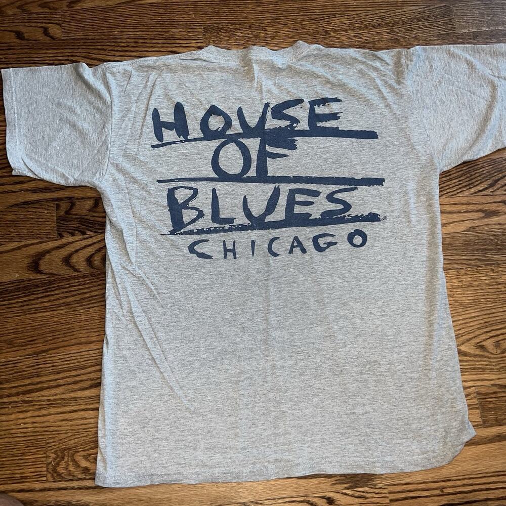 Vintage House Of Blues Chicago Short Sleeve Shirt Graphic Grey Blue Logo MEDIUM